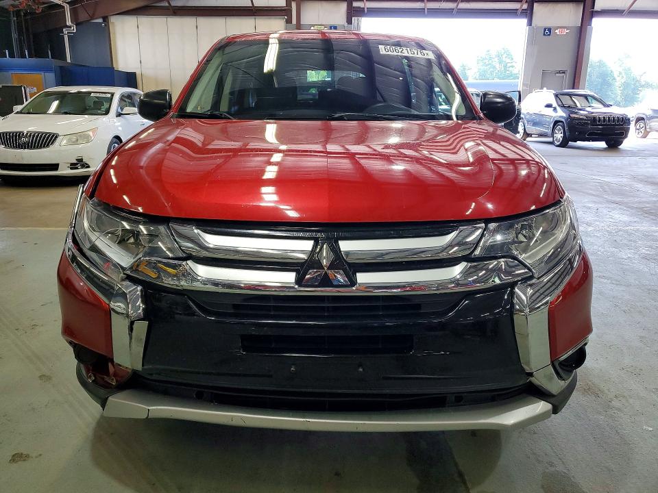 2018 Mitsubishi Outlander VIN JA4AZ3A30JZ041434 COPART salvage auction — MINOR DENT/SCRATCHES, Ct - Clean Title, sold $3,900 on 2026-07-14 (photo 5)