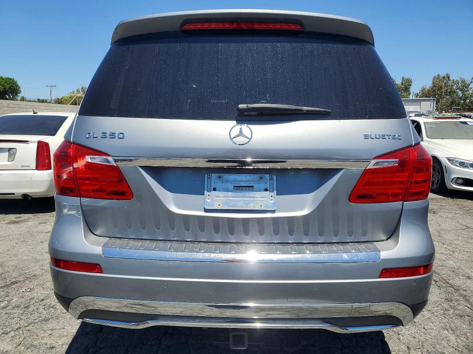 2017 Mercedes-benz Glc VIN WDC0G4JB0HF153323 COPART salvage auction — MINOR DENT/SCRATCHES, Ca - Dis/Dlr/Exp Only Clean Title, sold $950 on 2026-07-23 (photo 6)