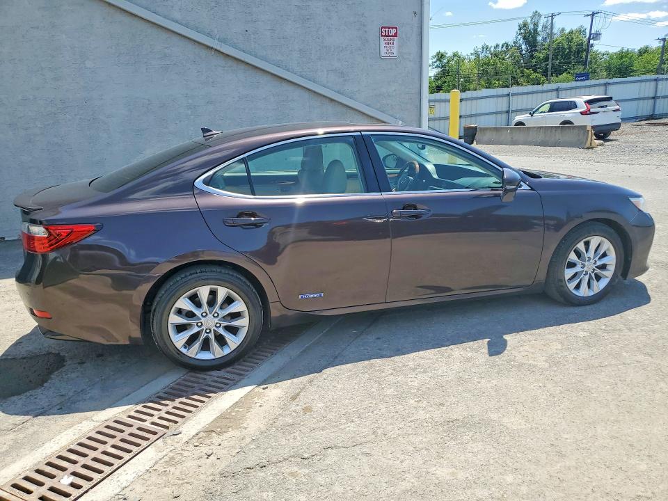 2013 Lexus Es 300h VIN JTHBW1GGXD2004730 COPART salvage auction — MINOR DENT/SCRATCHES, Pa - Cert Of Title, sold $2,250 on 2026-07-31 (photo 3)