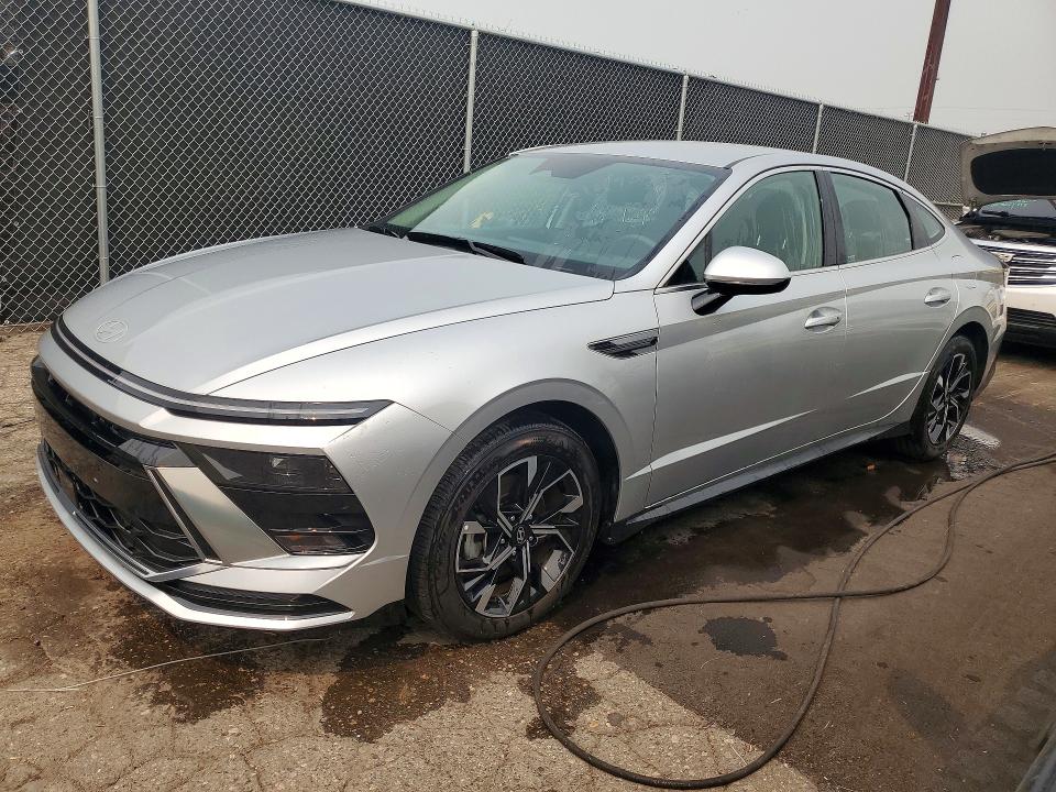 2025 Hyundai Sonata VIN KMHL64JA0SA452162 — COPART salvage auction photo