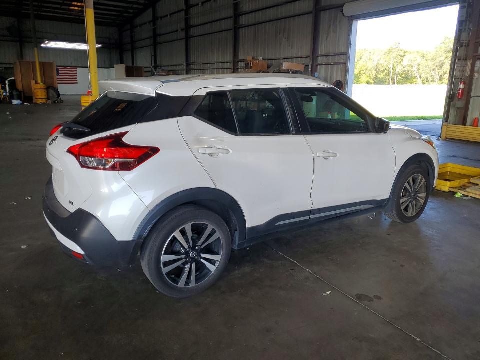 2020 Nissan Kicks VIN 3N1CP5DV3LL543302 COPART salvage auction — SIDE, Fl - Certificate Of Title, sold $2,600 on 2026-08-03 (photo 3)