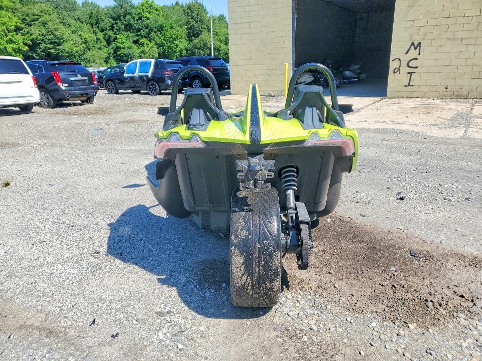 2023 Polaris Slingshot VIN 57XAAPHDXP8158043 COPART salvage auction — MINOR DENT/SCRATCHES, Ma - Cert Of Title-Salvage, sold $11,700 on 2026-08-27 (photo 4)