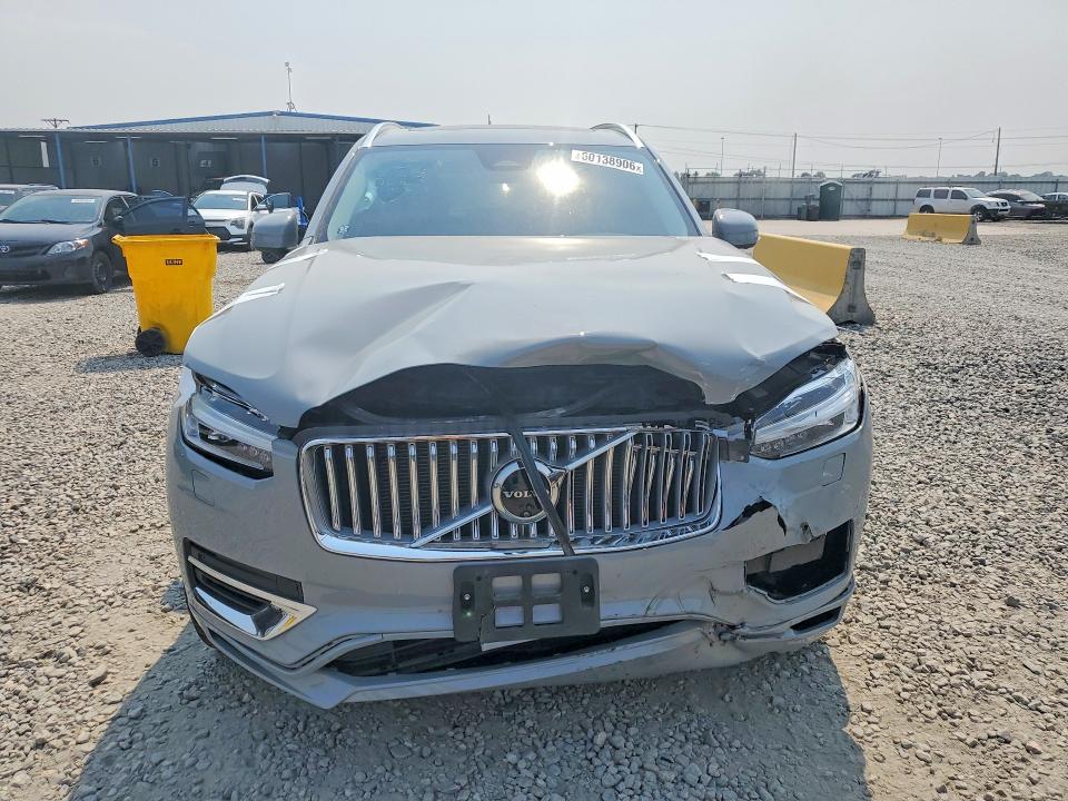 2025 Volvo VIN YV4H60PE3S1303836 COPART salvage auction — FRONT END, CO - PUBLIC - SALVAGE TITLE, sold $3,300 on 2026-07-28 (photo 5)