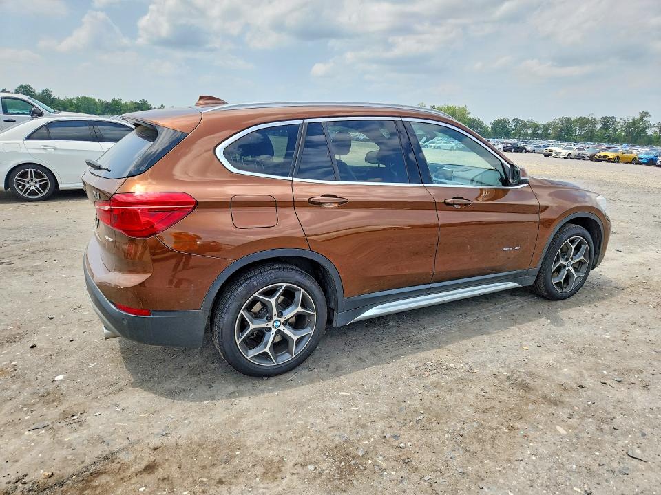 2017 BMW X1 VIN WBXHU7C3XH5H32940 COPART salvage auction — MINOR DENT/SCRATCHES, VA - CERTIFICATE OF TITLE, sold $2,550 on 2026-07-22 (photo 3)