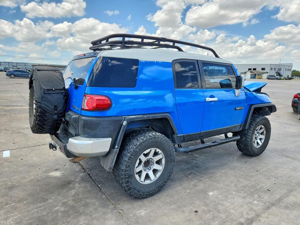 2007 Toyota Fj cruiser VIN JTEBU11F370065520 COPART salvage auction — FRONT END, Tx - Salvage Vehicle Title, sold $3,000 on 2026-07-20 (photo 3)
