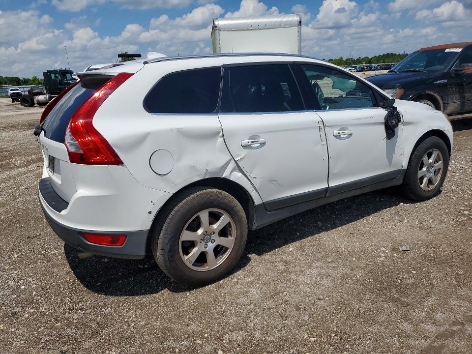 2011 Volvo Xc60 VIN YV4952DL1B2158750 COPART salvage auction — ALL OVER, Tx - Salvage Vehicle Title, sold $650 on 2026-07-16 (photo 3)
