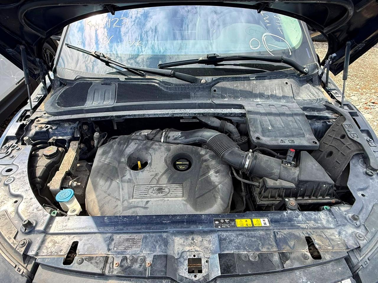 2017 Land Rover Range Rover Evoque VIN SALVR2BG9HH215125 COPART salvage auction — Front End, Ci - Salvage Title, sold $7,500 on 2026-08-18 (photo 7)