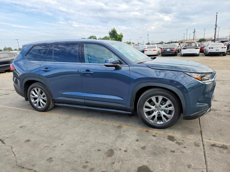 2024 Toyota Highlander VIN 5TDACAB50RS017238 COPART salvage auction — STRIPPED, Ky - Dis/Dlr/Exp Only Clean Title, sold $23,500 on 2026-07-27 (photo 4)