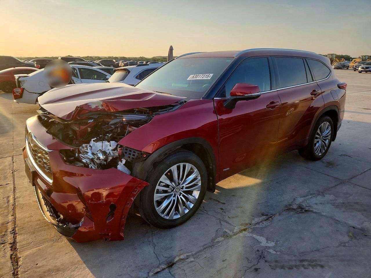 2026 Toyota Highlander Hybrid VIN 5TDEBRCH2TS702392 — COPART salvage auction photo