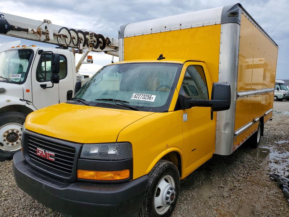 2022 Gmc Savana VIN 7GZ37TC7XNN002712 COPART salvage auction — MINOR DENT/SCRATCHES, In - Certificate Of Title, sold $2,100 on 2026-07-30 (photo 1)