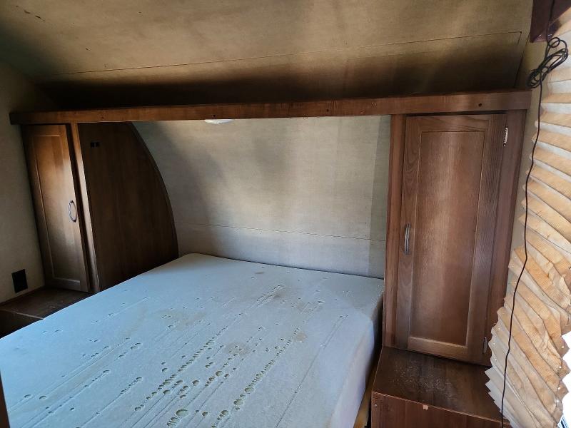 2018 Gulf stream Trailmaste VIN 1NL1G3320J1130011 COPART salvage auction — SIDE, CZ, sold $3,500 on 2026-08-18 (photo 5)