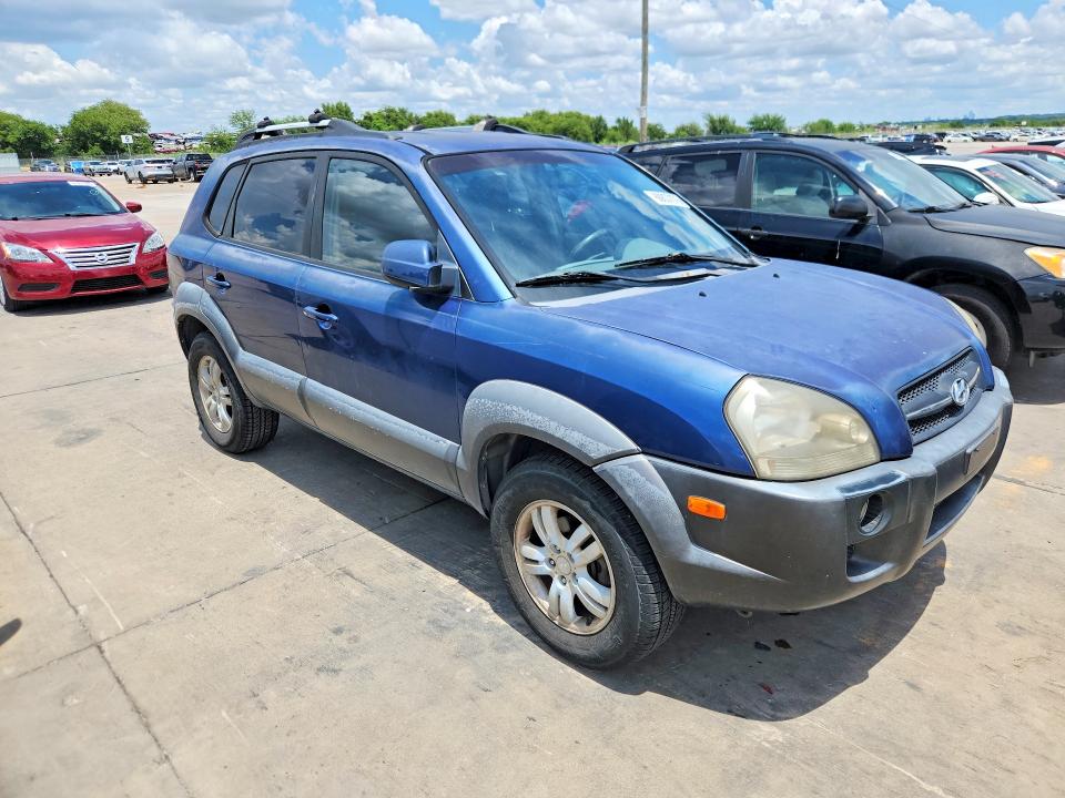 2006 Hyundai Tucson VIN KM8JN72D86U306715 COPART salvage auction — NORMAL WEAR, Tx - Certificate Of Title, sold $400 on 2026-07-23 (photo 4)