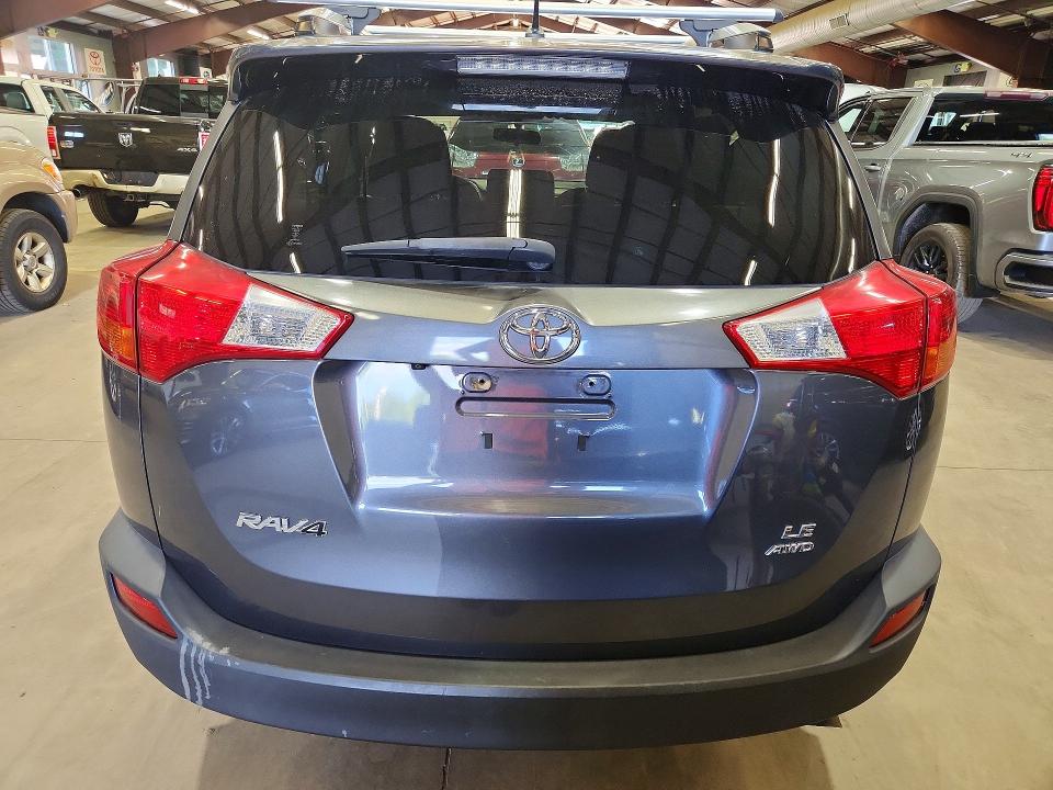 2015 Toyota Rav 4 VIN JTMBFREVXFJ040217 COPART salvage auction — MINOR DENT/SCRATCHES, NH - CERTIFICATE OF TITLE, sold $4,950 on 2026-07-31 (photo 6)