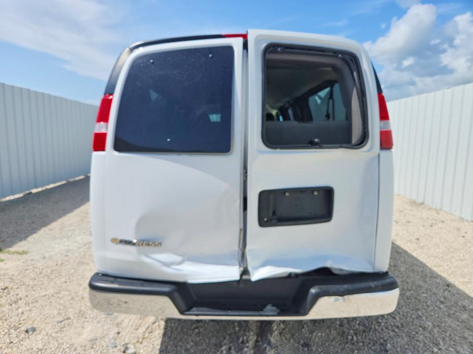 2025 Chevrolet Express 3500 VIN 1GAZGPF78S1100420 COPART salvage auction — REAR END, Fl - Certificate Of Title (P), sold $25,500 on 2026-08-03 (photo 6)