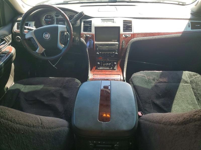 2009 Cadillac Escalade esv VIN 1GYFK26299R206428 COPART salvage auction — REAR END, Wa - Vehicle Cert Of Ownership-Titl, sold $1,350 on 2026-07-12 (photo 8)