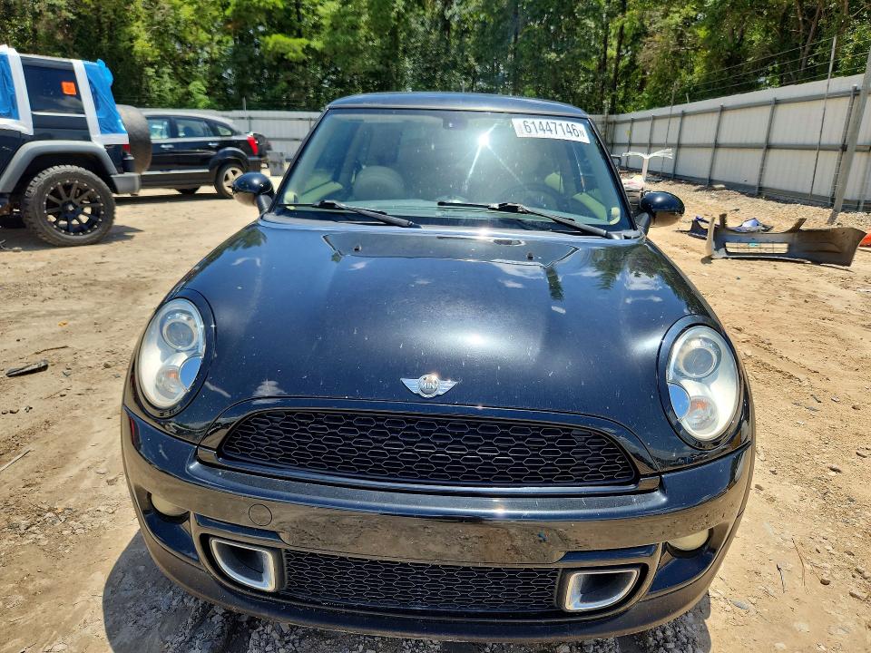 2012 Mini Cooper VIN WMWSV3C59CT386632 COPART salvage auction — MINOR DENT/SCRATCHES, FL - CERTIFICATE OF TITLE, sold $1,300 on 2026-07-24 (photo 5)