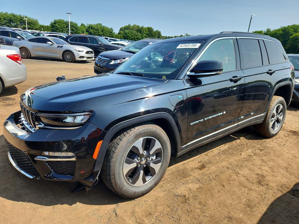 2024 Jeep Grand cherokee VIN 1C4RJYB67RC181811 COPART salvage auction — FRONT END, Sc - Certificate Of Title (P), sold $13,900 on 2026-07-27 (photo 1)