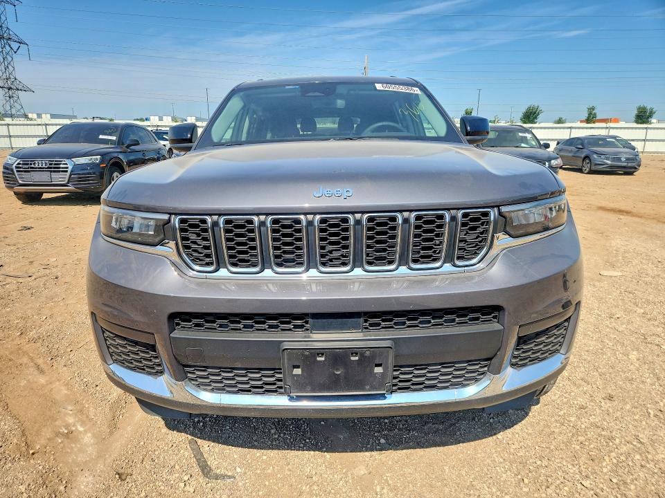 2023 Jeep Cherokee VIN 1C4RJKAG1P8855393 COPART salvage auction — SIDE, Salvage Title, sold $10,100 on 2026-09-15 (photo 5)