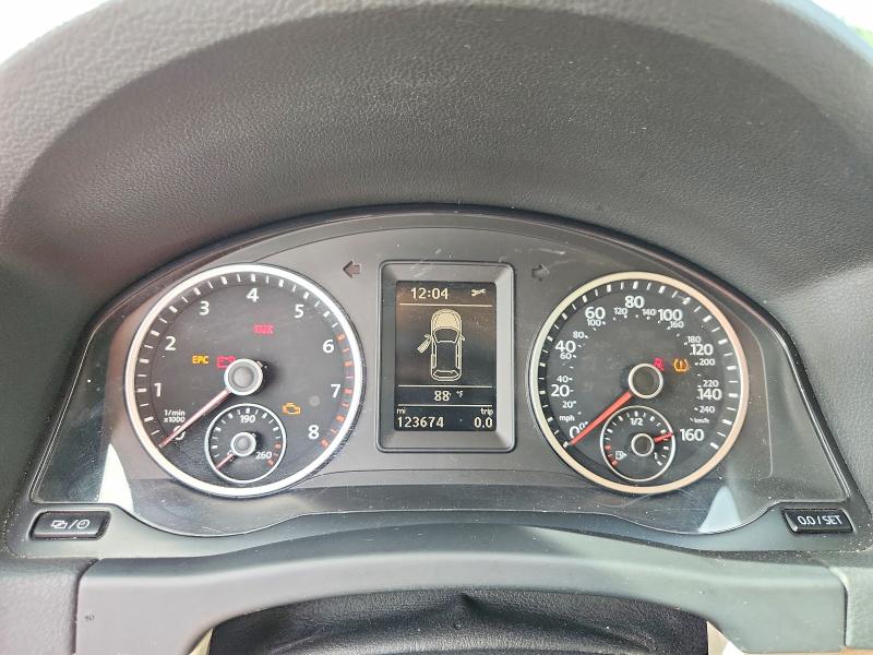 2017 Volkswagen Tiguan VIN WVGAV7AX8HK037951 COPART salvage auction — MECHANICAL, Fl - Certificate Of Title, sold $825 on 2026-08-05 (photo 9)