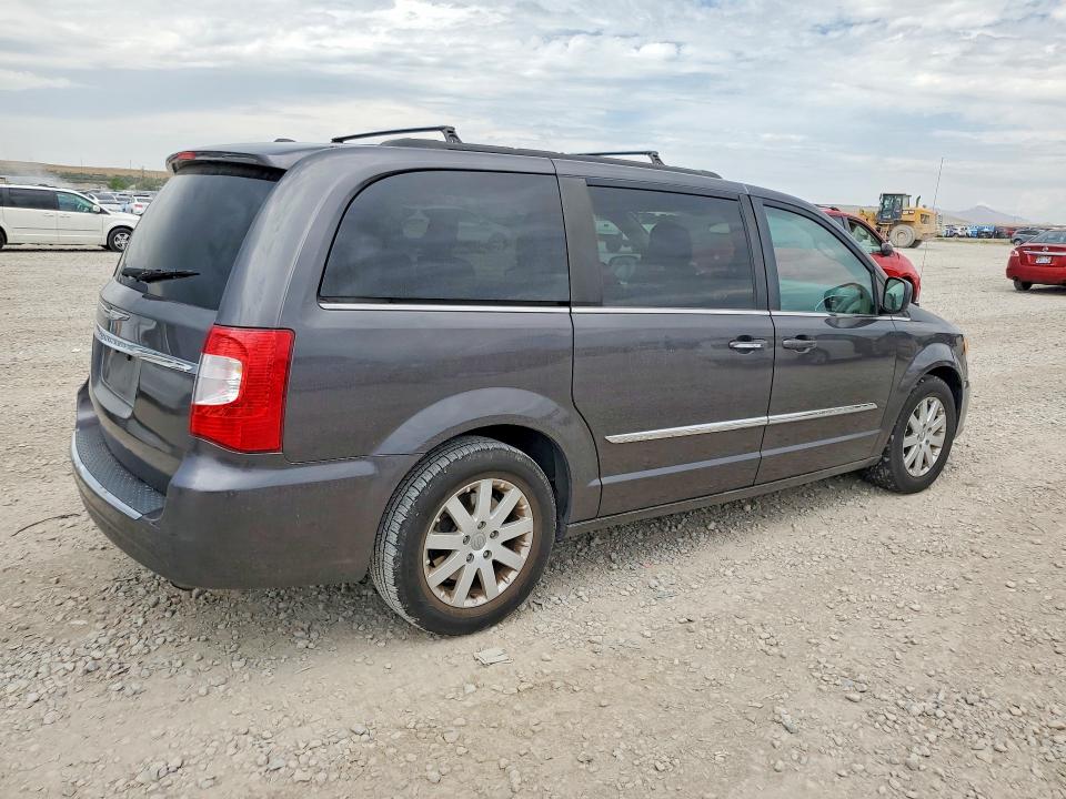 2016 Chrysler Voyager VIN 2C4RC1BG0GR187884 COPART salvage auction — MINOR DENT/SCRATCHES, Ut - Certificate Of Title, sold $1,150 on 2026-08-21 (photo 3)