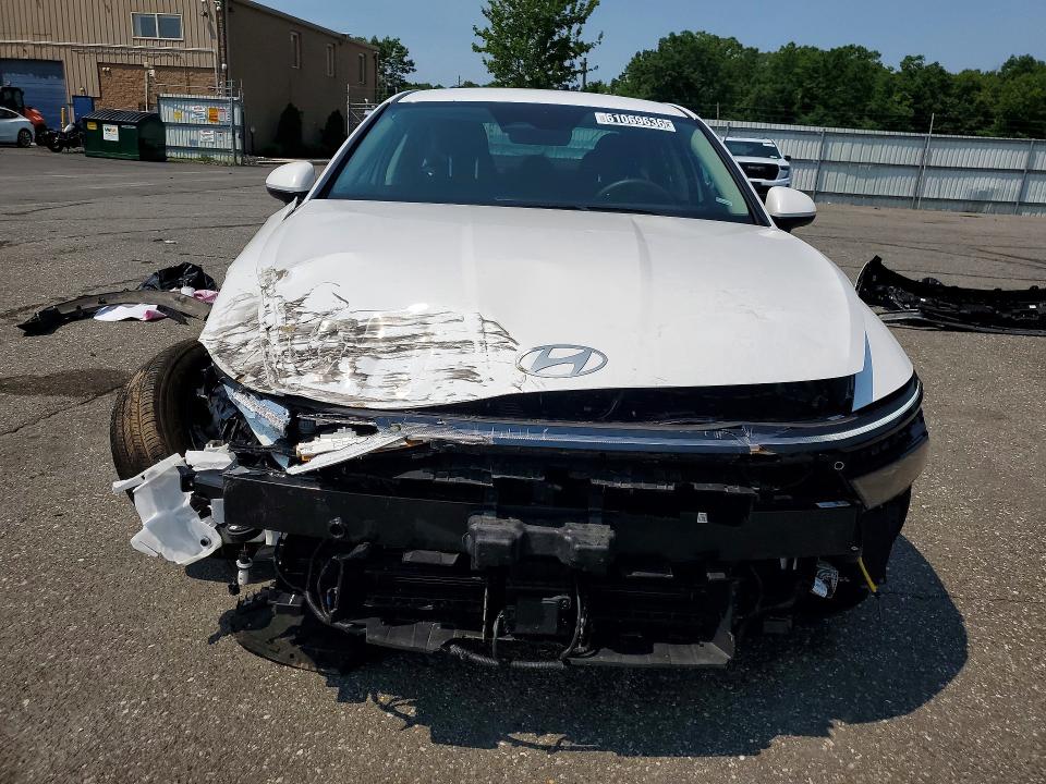 2026 Hyundai Sonata hybrid VIN KMHL24JJ3TA147039 COPART salvage auction — FRONT END, FL - CERTIFICATE OF DESTRUCTION (P), sold $7,300 on 2026-07-20 (photo 5)
