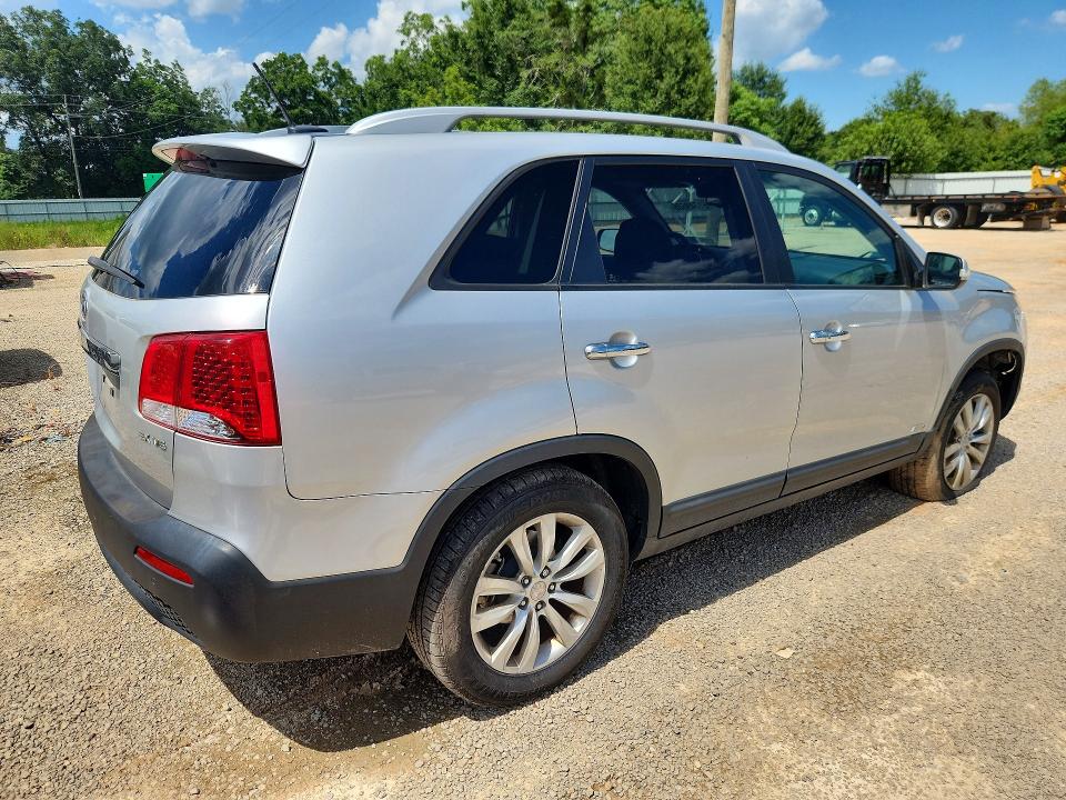 2011 Kia Sorento VIN 5XYKUDA25BG053794 COPART salvage auction — MECHANICAL, MS - CERTIFICATE OF TITLE, sold $325 on 2026-07-28 (photo 3)