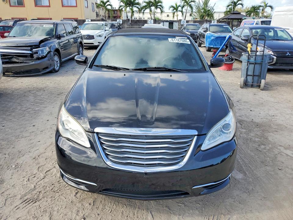 2014 Chrysler 200 VIN 1C3BCBEG6EN151974 COPART salvage auction — FRONT END, Fl - Certificate Of Title, sold $10 on 2026-07-17 (photo 5)