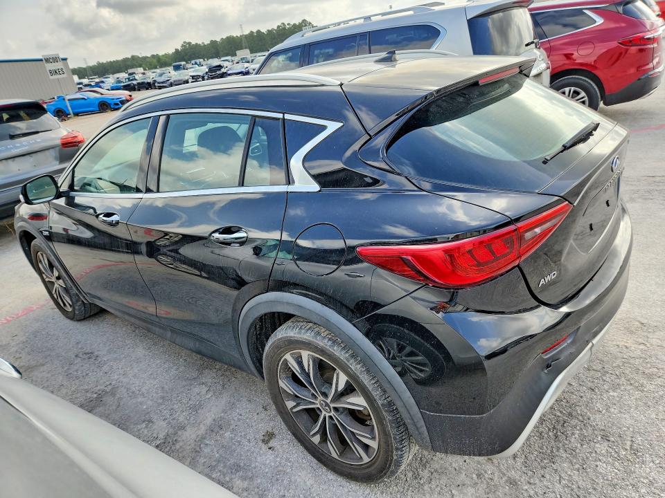 2018 Infiniti Qx30 VIN SJKCH5CR1JA057605 COPART salvage auction — NORMAL WEAR, Tx - Salvage Vehicle Title, sold $1,600 on 2026-07-24 (photo 2)