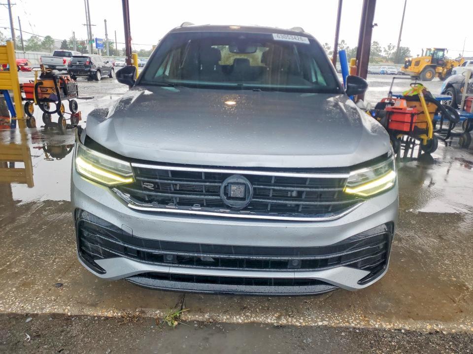 2022 Volkswagen Tiguan VIN 3VVCB7AX4NM022245 COPART salvage auction — FRONT END, FL - CERTIFICATE OF TITLE, sold $10,700 on 2026-09-09 (photo 5)