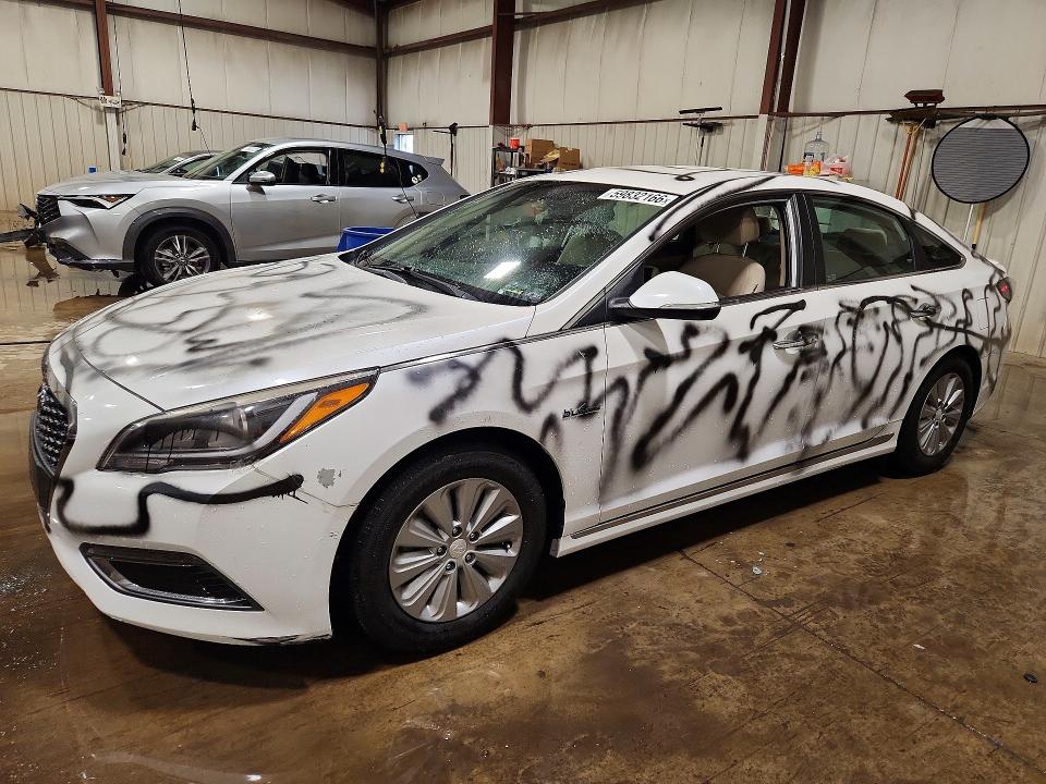 2017 Hyundai Sonata VIN KMHE24L18HA044180 COPART salvage auction — VANDALISM, PA - CERT OF SALV-R=RECONSTRUCTED, sold $1,700 on 2026-07-31 (photo 1)