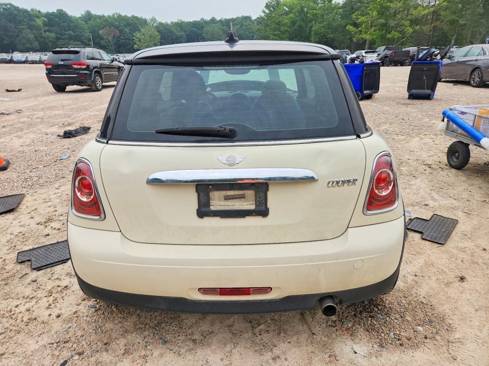 2013 Mini Cooper VIN WMWSU3C58DT549498 COPART salvage auction — FRONT END, Nc - Salvage Certificate Of Title, sold $450 on 2026-08-14 (photo 6)