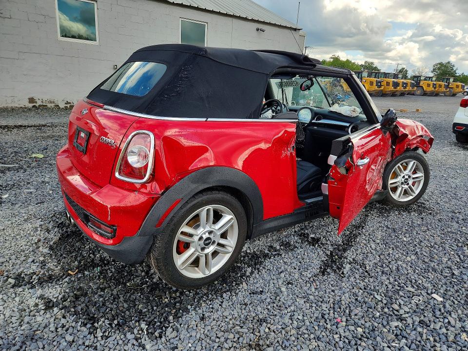 2011 Mini Cooper VIN WMWZP3C5XBTX82656 COPART salvage auction — FRONT END, NY - MV-907A SALVAGE CERTIFICATE, sold $375 on 2026-08-14 (photo 3)