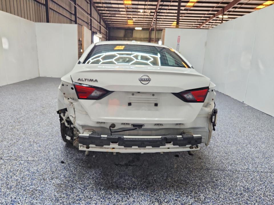 2025 Nissan Altima VIN 1N4BL4DV9SN317980 COPART salvage auction — REAR END, FL - CERTIFICATE OF TITLE, sold $11,200 on 2026-07-27 (photo 6)