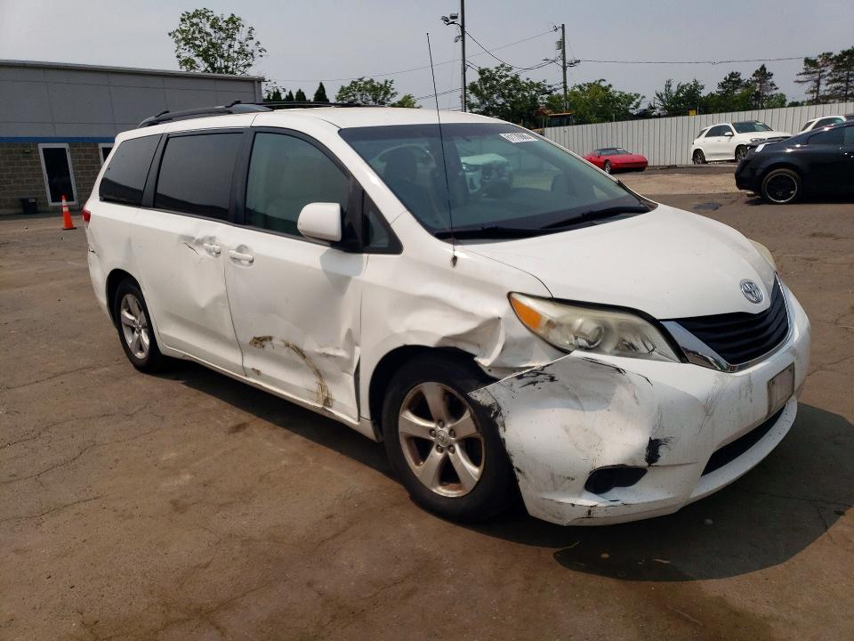 2013 Toyota Sienna VIN 5TDKK3DC6DS300962 COPART salvage auction — SIDE, CT - CERT OF TITLE-SALVAGE, sold $475 on 2026-07-28 (photo 4)