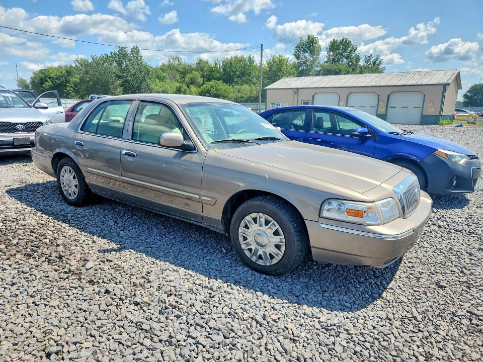 2006 Mercury Grand marquis VIN 2MEFM74V56X652277 COPART salvage auction — MINOR DENT/SCRATCHES, Il - Cert Of Title-Corrected, sold $175 on 2026-07-27 (photo 4)