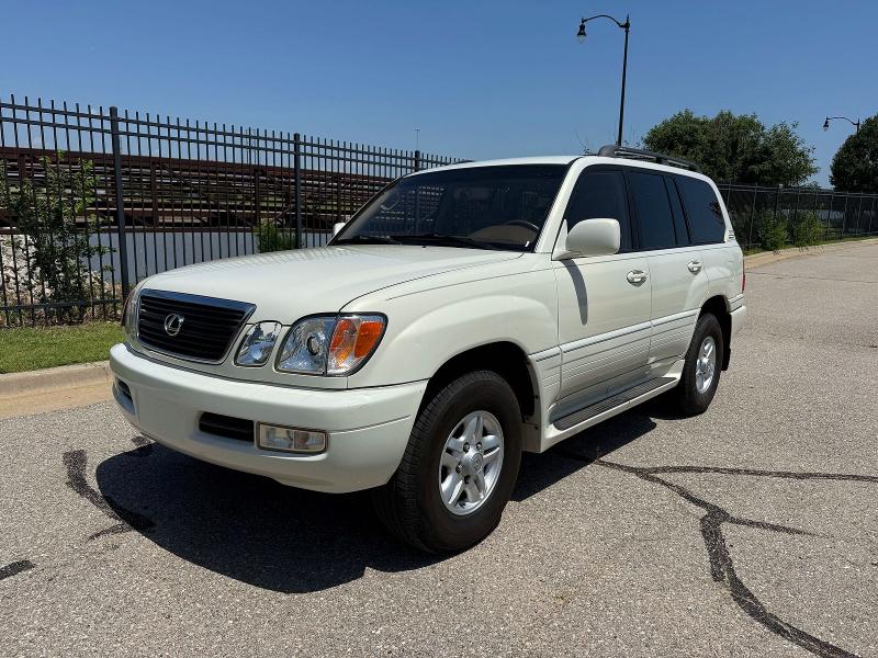 1998 Lexus Lx 470 VIN JT6HT00W9W0023792 COPART salvage auction — MINOR DENT/SCRATCHES, Ok - Cert Of Title-Salvage (P), sold $2,450 on 2026-07-30 (photo 2)