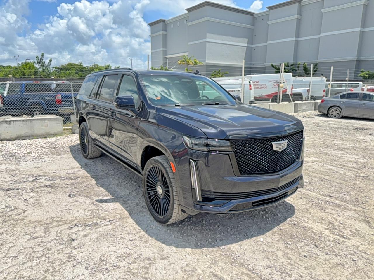 2023 Cadillac Escalade ESV VIN 1GYS3PKL2PR563390 — COPART salvage auction photo