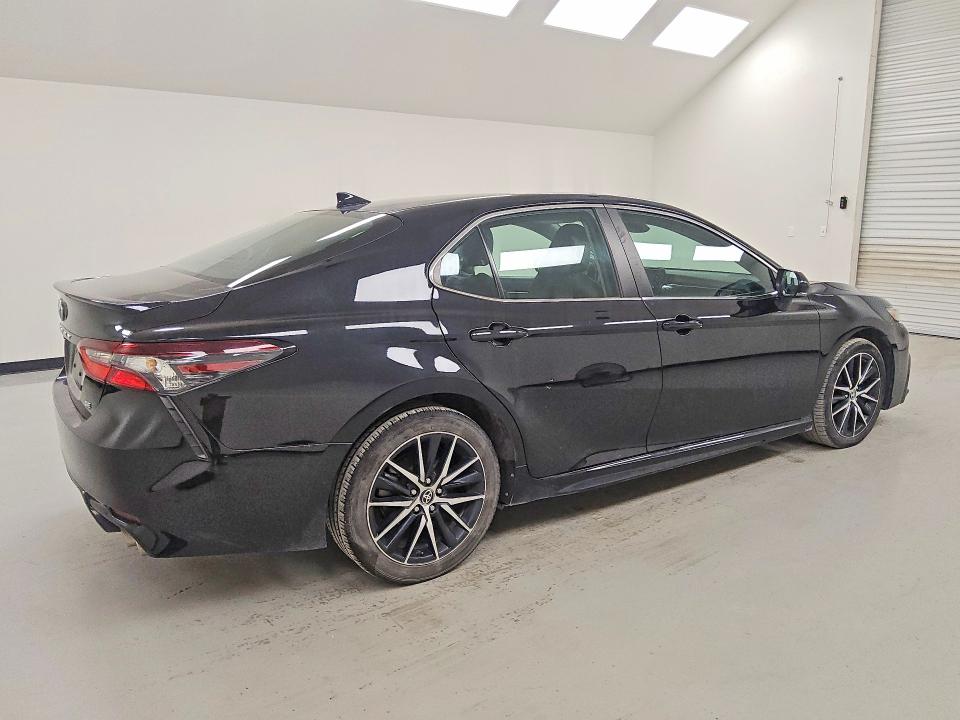 2023 Toyota Camry VIN 4T1G11AK0PU187319 COPART salvage auction — MINOR DENT/SCRATCHES, MN - CERTIFICATE OF TITLE, sold $15,300 on 2026-07-30 (photo 3)