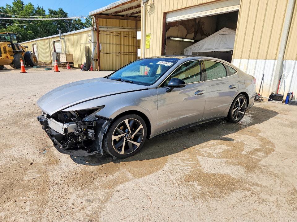 2023 Hyundai Sonata VIN KMHL44J2XPA280583 COPART salvage auction — FRONT END, IL - DEALER ONLY CLEAN TITLE, sold $350 on 2026-07-27 (photo 1)