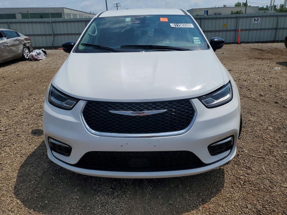 2024 Chrysler Pacifica VIN 2C4RC1S7XRR150294 COPART salvage auction — MINOR DENT/SCRATCHES, NJ - CERT OF TITLE-SALVAGE FLOOD (P), sold $8,500 on 2026-07-20 (photo 5)