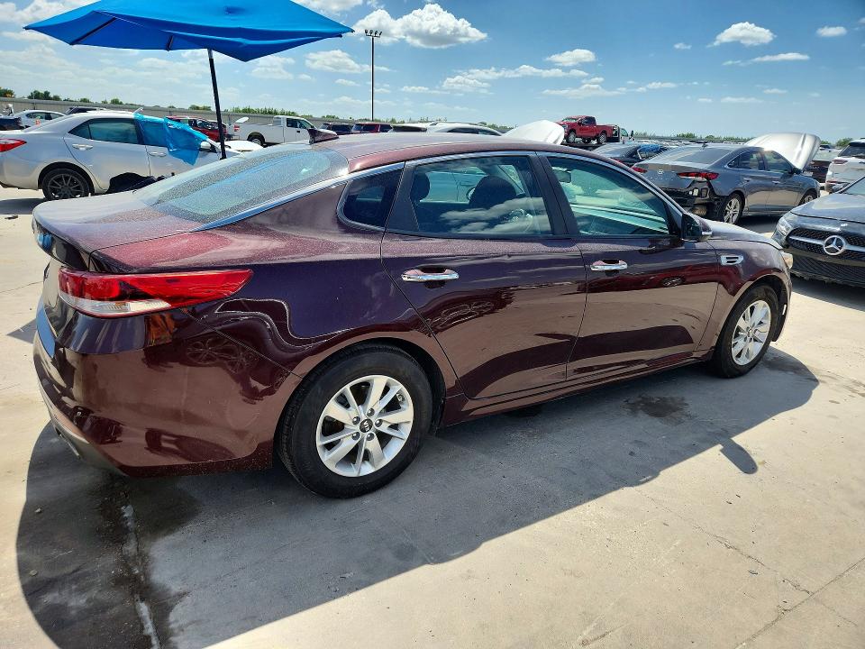 2018 Kia Optima VIN 5XXGT4L36JG200268 COPART salvage auction — MINOR DENT/SCRATCHES, Tx - Certificate Of Title, sold $975 on 2026-07-30 (photo 3)