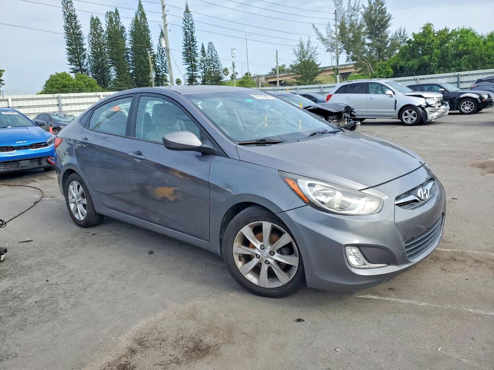 2014 Hyundai Accent VIN KMHCT4AE0EU637116 COPART salvage auction — FRONT END, Fl - Certificate Of Title (P), sold $1,000 on 2026-07-29 (photo 4)