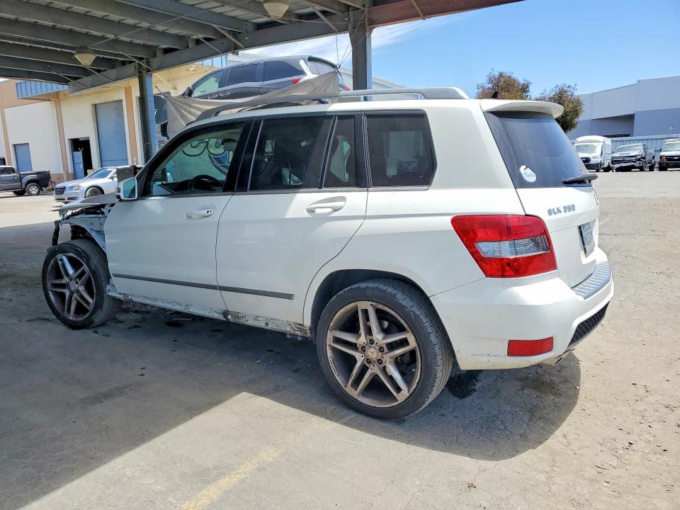 2011 Mercedes-benz Glk-class VIN WDCGG8HB9BF640670 COPART salvage auction — FRONT END, Ca - Salvage Certificate, sold $1,500 on 2026-07-14 (photo 2)