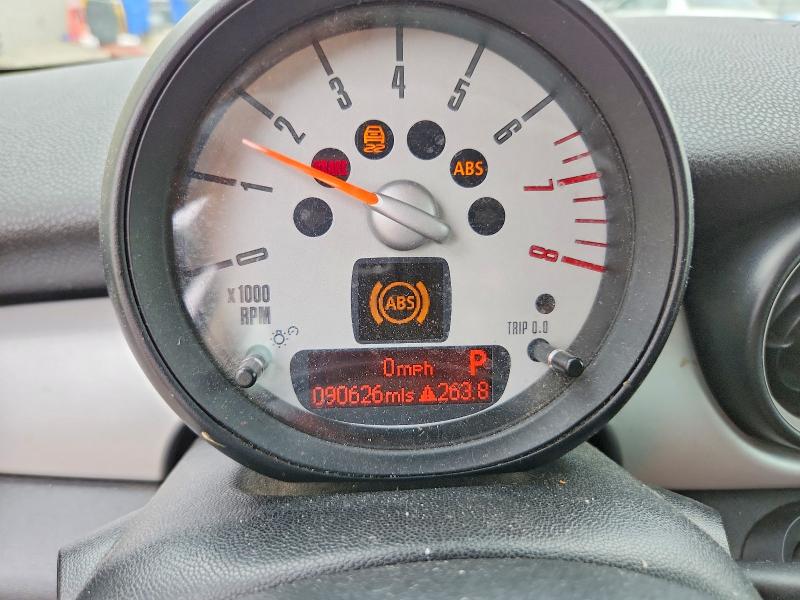 2011 Mini Cooper VIN WMWSU3C55BT095191 COPART salvage auction — FRONT END, SC - CERT OF TITLE-SALVAGE, sold $675 on 2026-08-24 (photo 9)