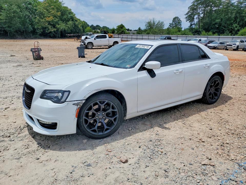 2020 Chrysler 300 VIN 2C3CCABT1LH225260 — COPART salvage auction photo