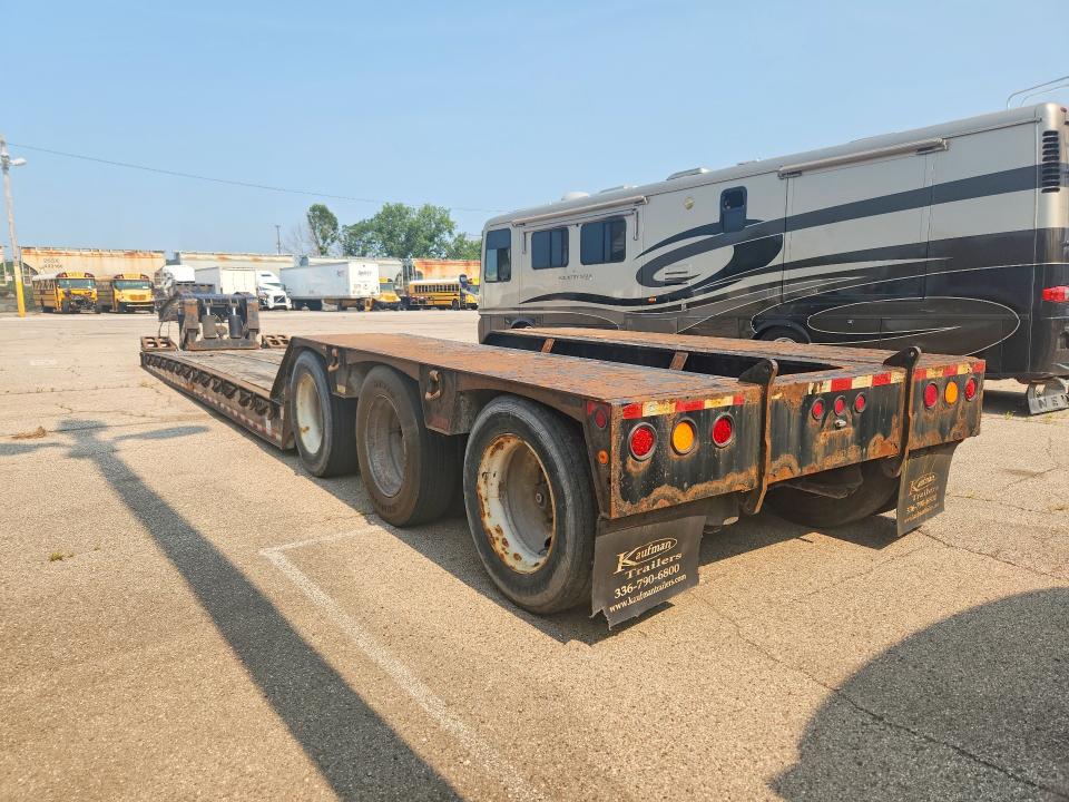 2018 Kenworth Unknown VIN 1K9FR4338JB367190 COPART salvage auction — UNDERCARRIAGE, OH - CERT OF TITLE-SALVAGE, sold $14,400 on 2026-07-30 (photo 2)