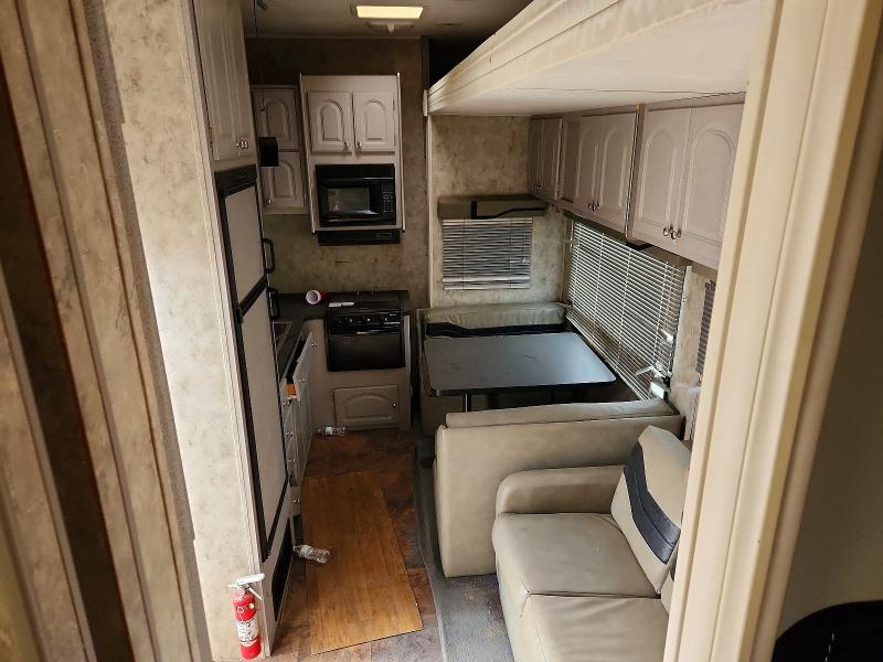 2007 Coachman Trailers VIN 1TC3F188873100307 COPART salvage auction — HAIL, MN - CERT OF TITLE-SALVAGE, sold $1,499 on 2026-08-27 (photo 6)