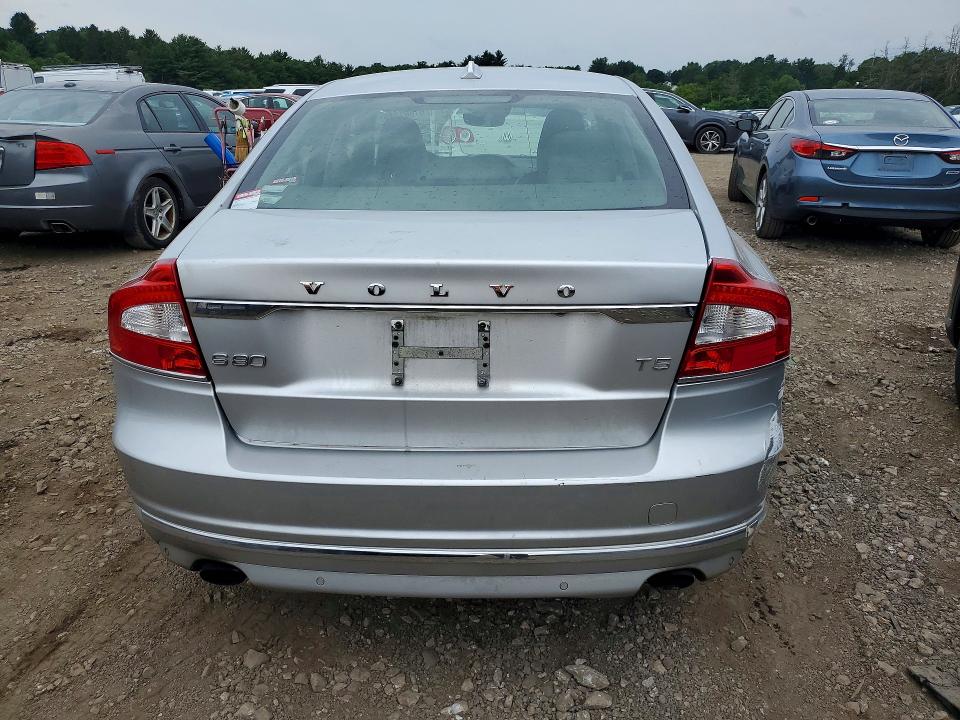 2016 Volvo S80 VIN YV140MAK6G1196680 COPART salvage auction — FRONT END, Md - Cert Of Salvage < 75% Damage, sold $250 on 2026-08-10 (photo 6)