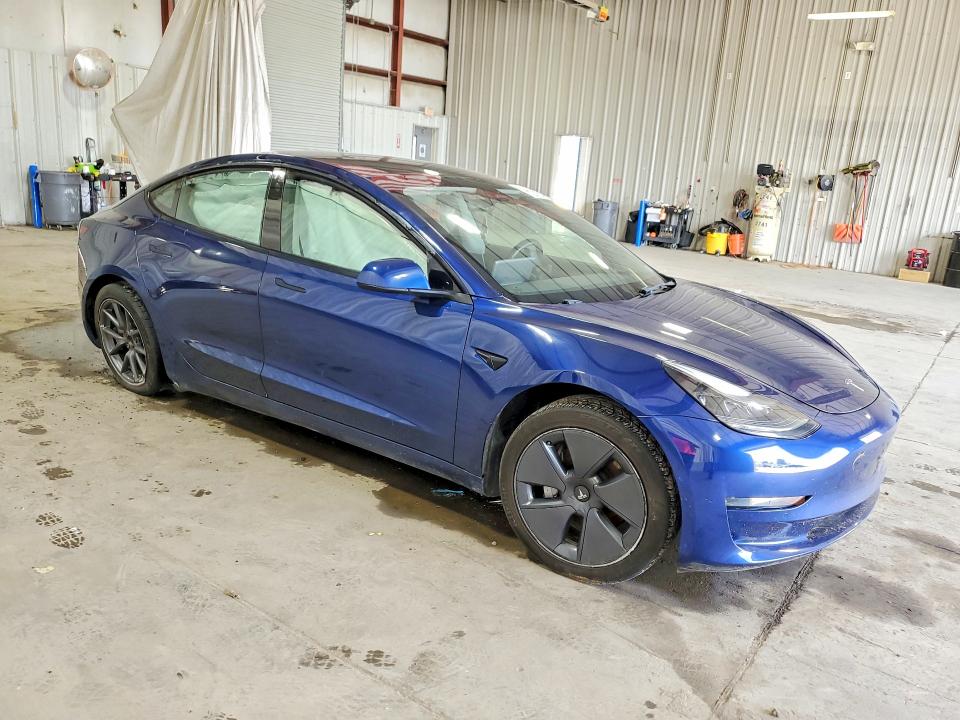 2022 Tesla Model 3 VIN 5YJ3E1EAXNF370709 COPART salvage auction — REAR END, VA - CERTIFICATE OF TITLE, sold $4,300 on 2026-07-22 (photo 4)