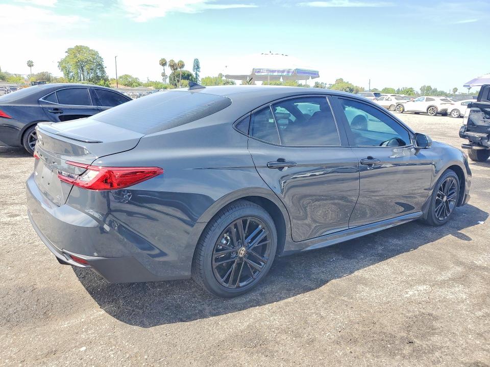 2025 Toyota Camry VIN 4T1DAACK2SU193471 COPART salvage auction — NORMAL WEAR, CA - DIS/DLR/EXP ONLY CLEAN TITLE, sold $19,300 on 2026-07-31 (photo 3)